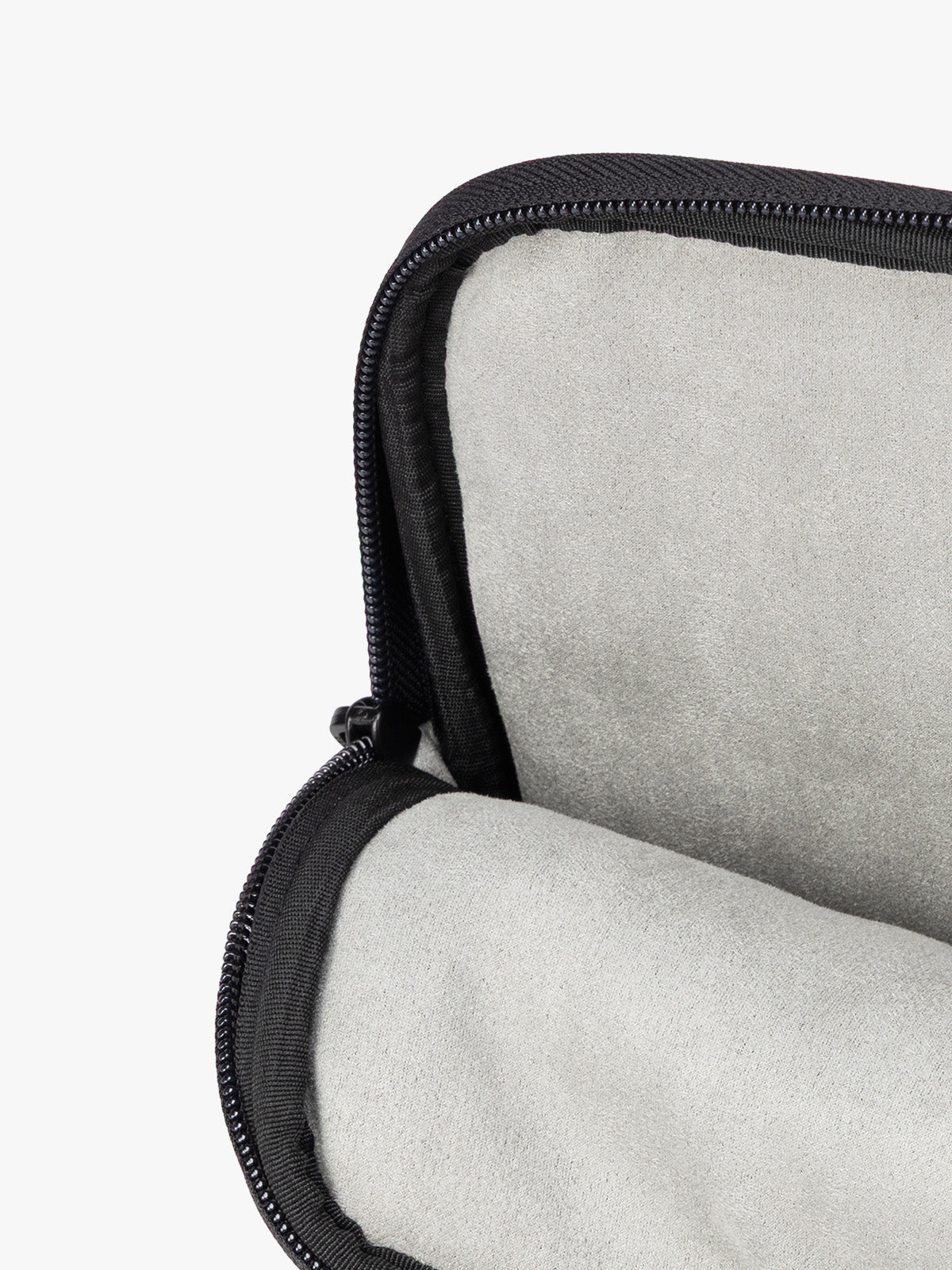 Luka 14 Padded Laptop Sleeve in Vegan Leather - Image 12