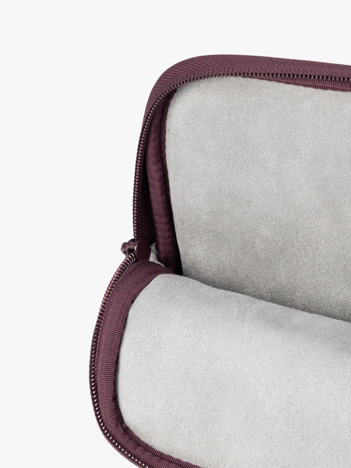 Luka 14 Padded Laptop Sleeve in Vegan Leather - Image 8