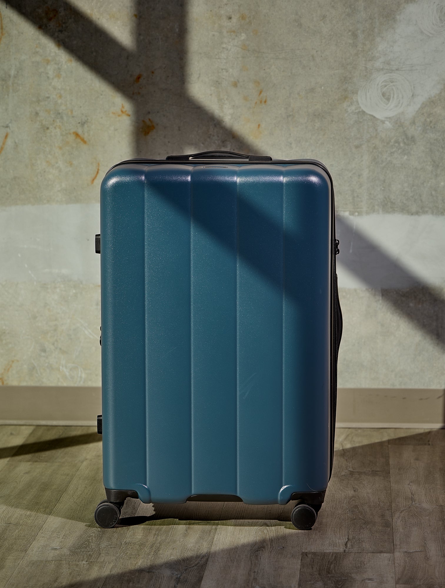 Evry Large Luggage - Image 24