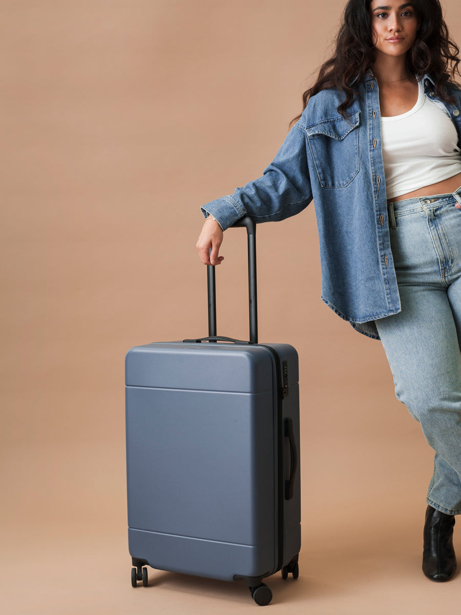 Hue Medium Luggage - Image 24