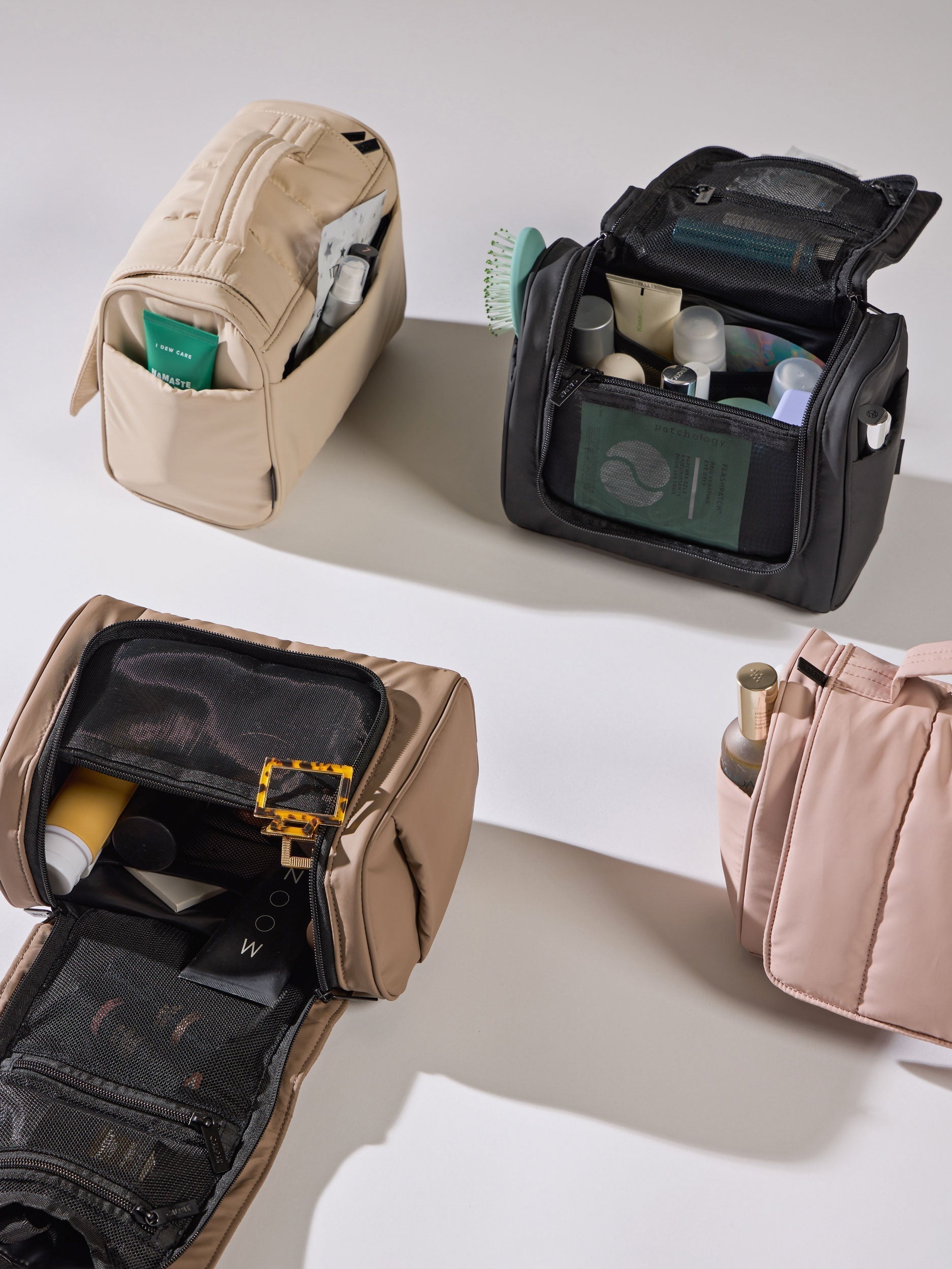 Luka Hanging Toiletry Bag - Image 4